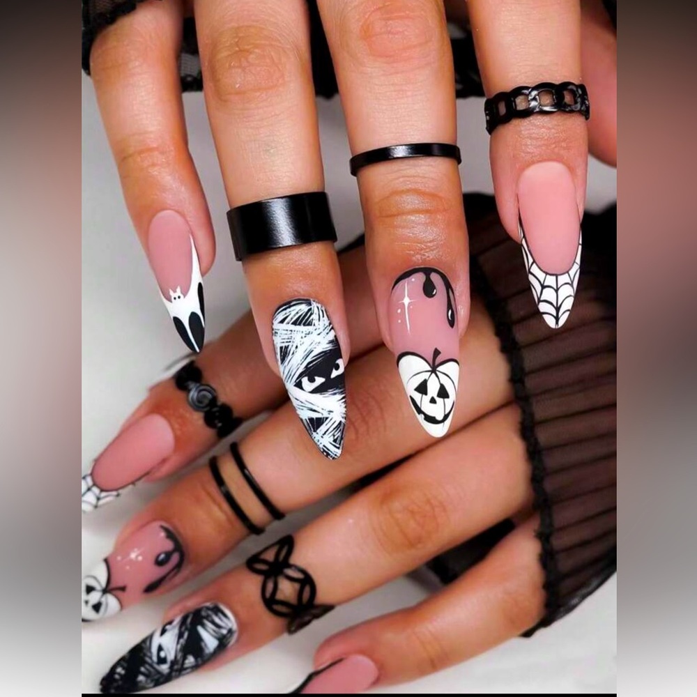 Gothic Pumpkin & Bats Stiletto Press On Nail Kit NEW 🏷️
